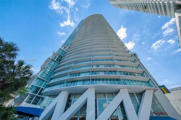 888 BISCAYNE BLVD #3207, MIAMI, FL 33132