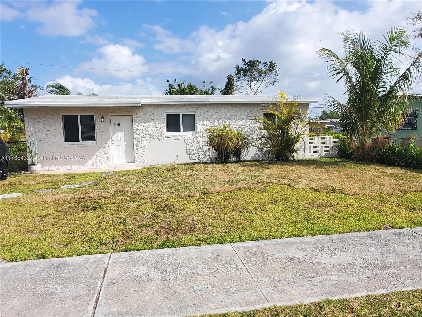 LINCOLN ESTS - фото