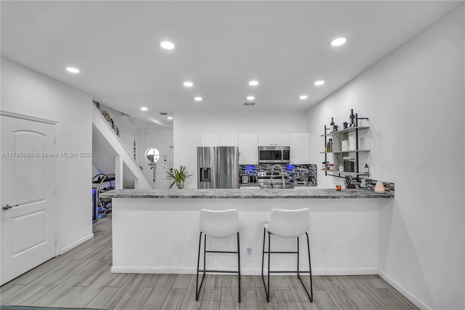 Tuscan View - фото