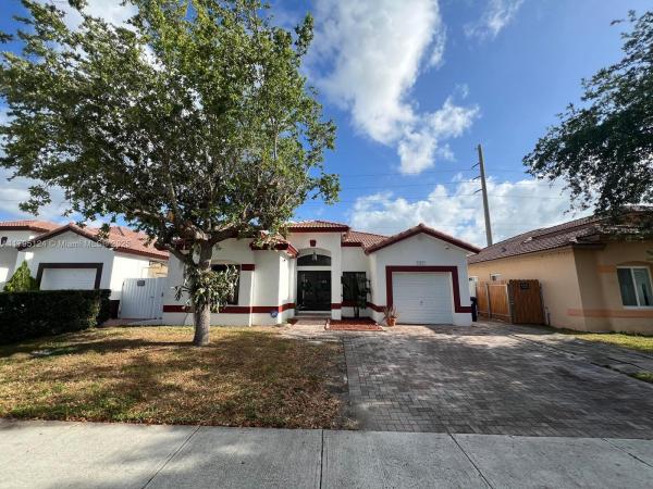 CHATEAU ROYAL ESTATES