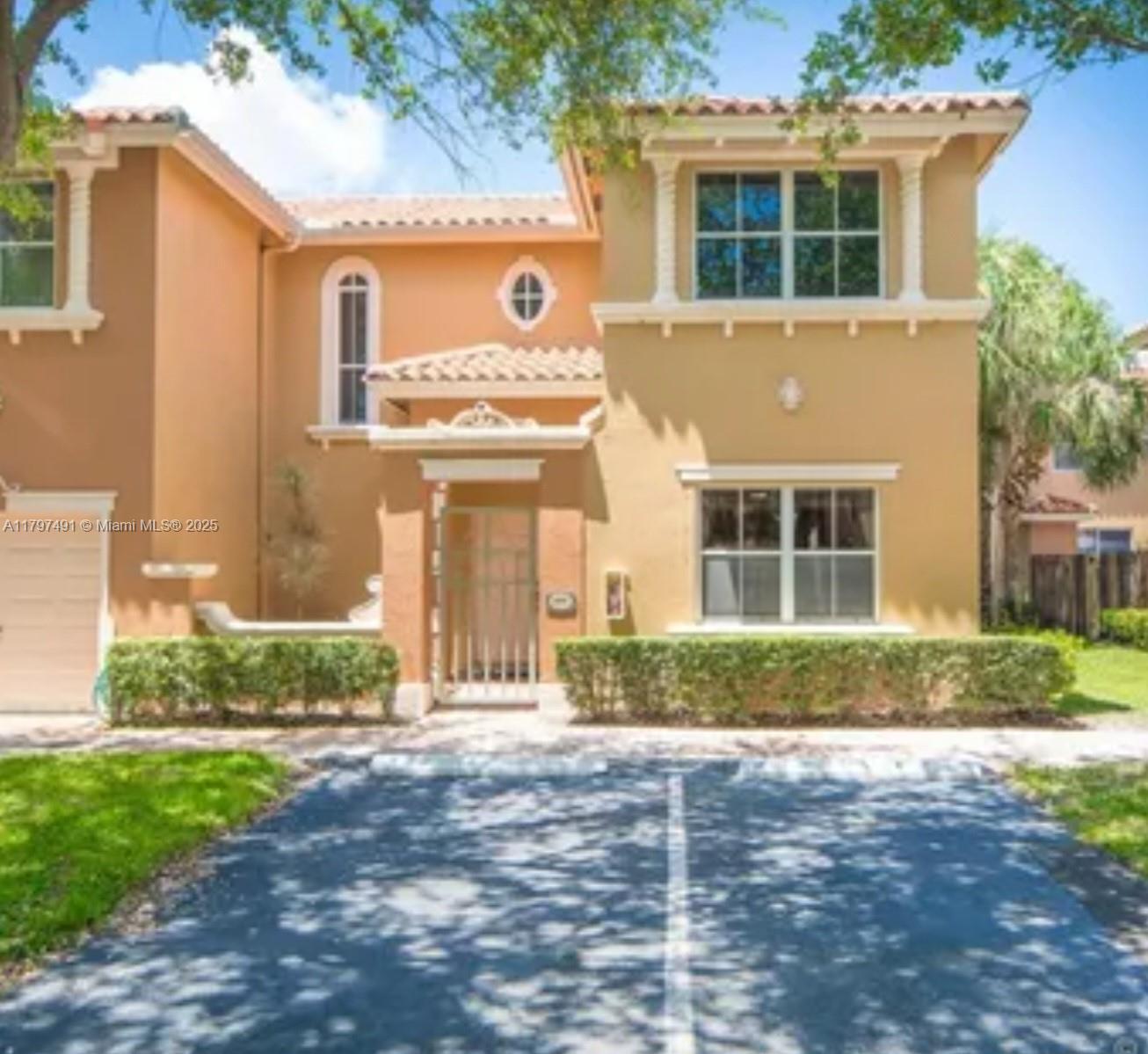 VILLA VIZCAYA CONDO - фото