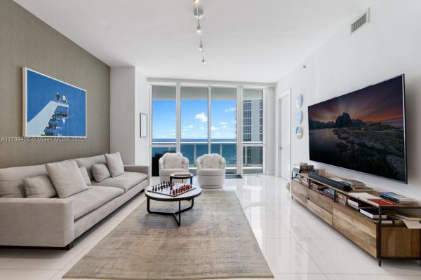 15901 COLLINS AVE #1207, SUNNY ISLES BEACH, FL 33160