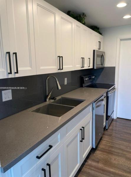 THE MANORS OF INVERRARY