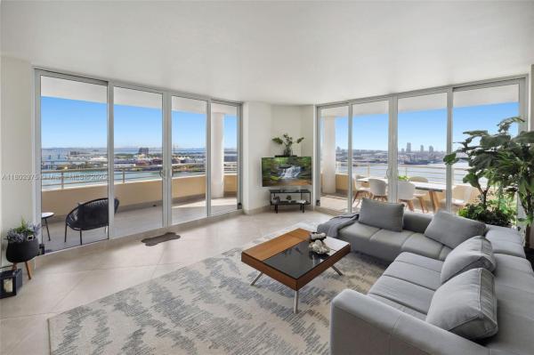 TWO TEQUESTA POINT CONDO