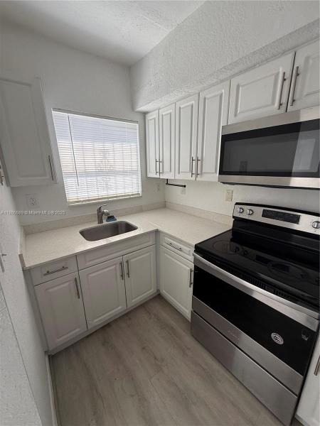 SUNSET PALM VILLAS CONDO