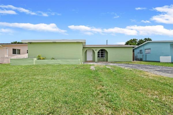 SUNRISE GOLF VILLAGE SEC