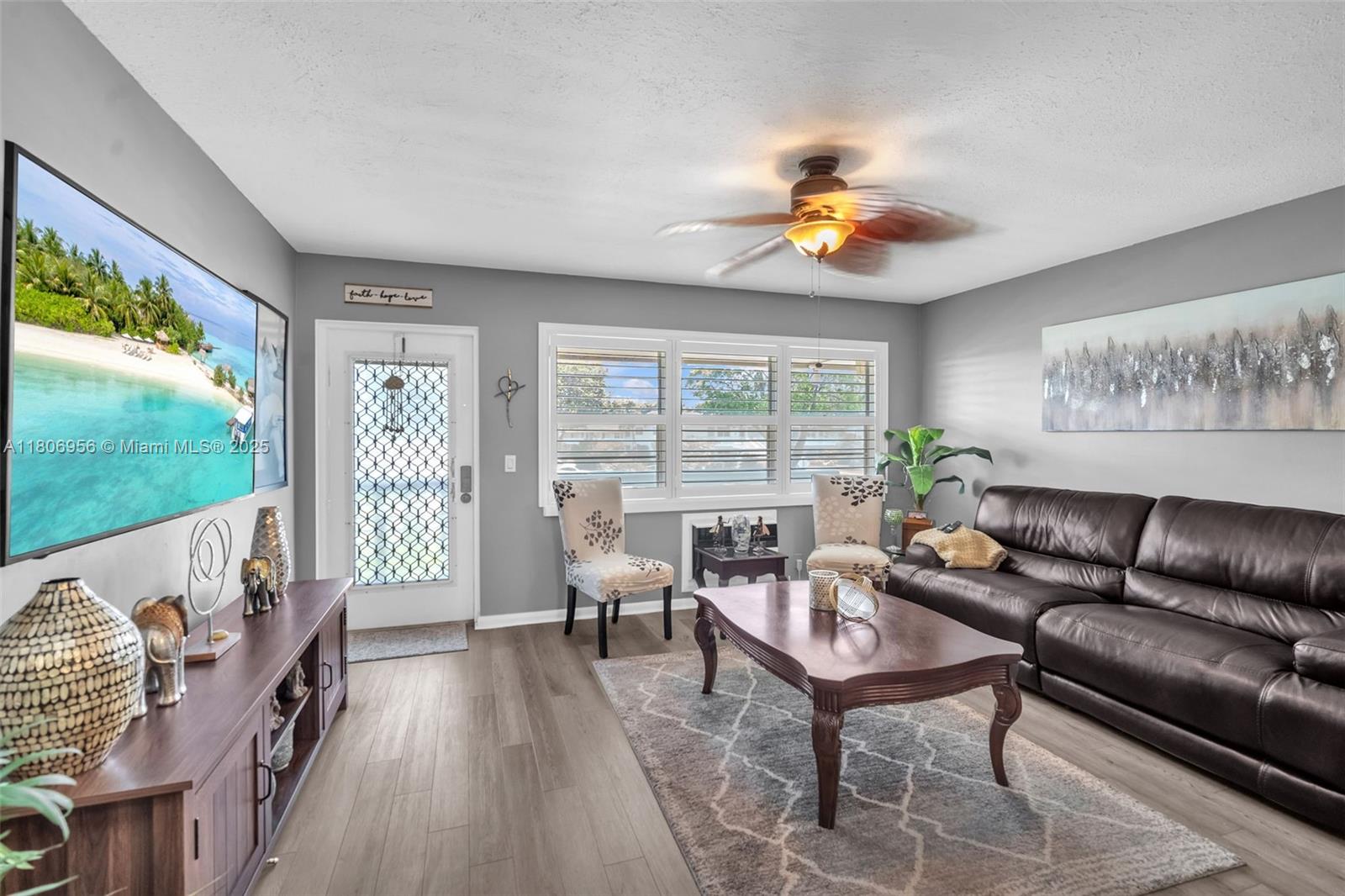 Century Village East - фото