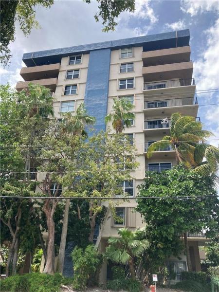 RUNAWAY BAY CONDO