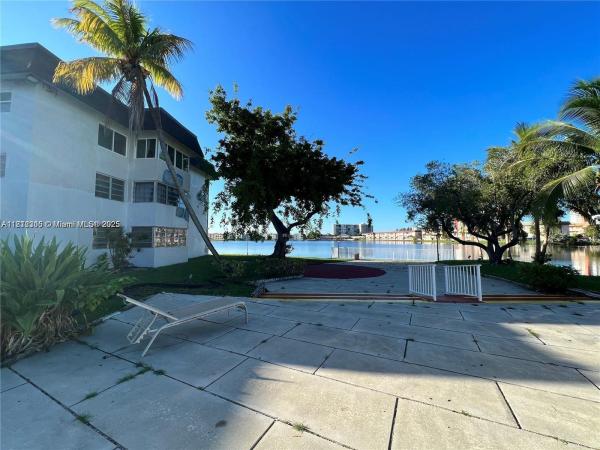 THIRD HORIZONS CONDO