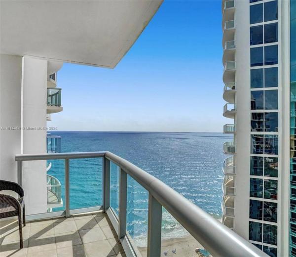 18683 COLLINS AVE #2510, SUNNY ISLES BEACH, FL 33160