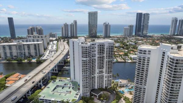 MYSTIC POINTE CONDO NO TW