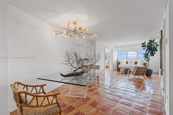 OCTAGON TOWERS I CONDO