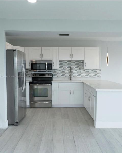 MANORS OF INVERRARY XI