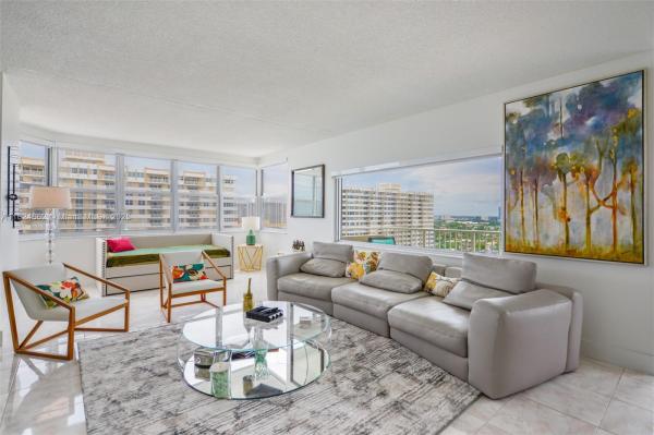 1950 S OCEAN DR #19E, HALLANDALE BEACH, FL 33009