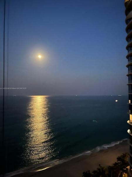 15811 COLLINS AVE #1502, SUNNY ISLES BEACH, FL 33160