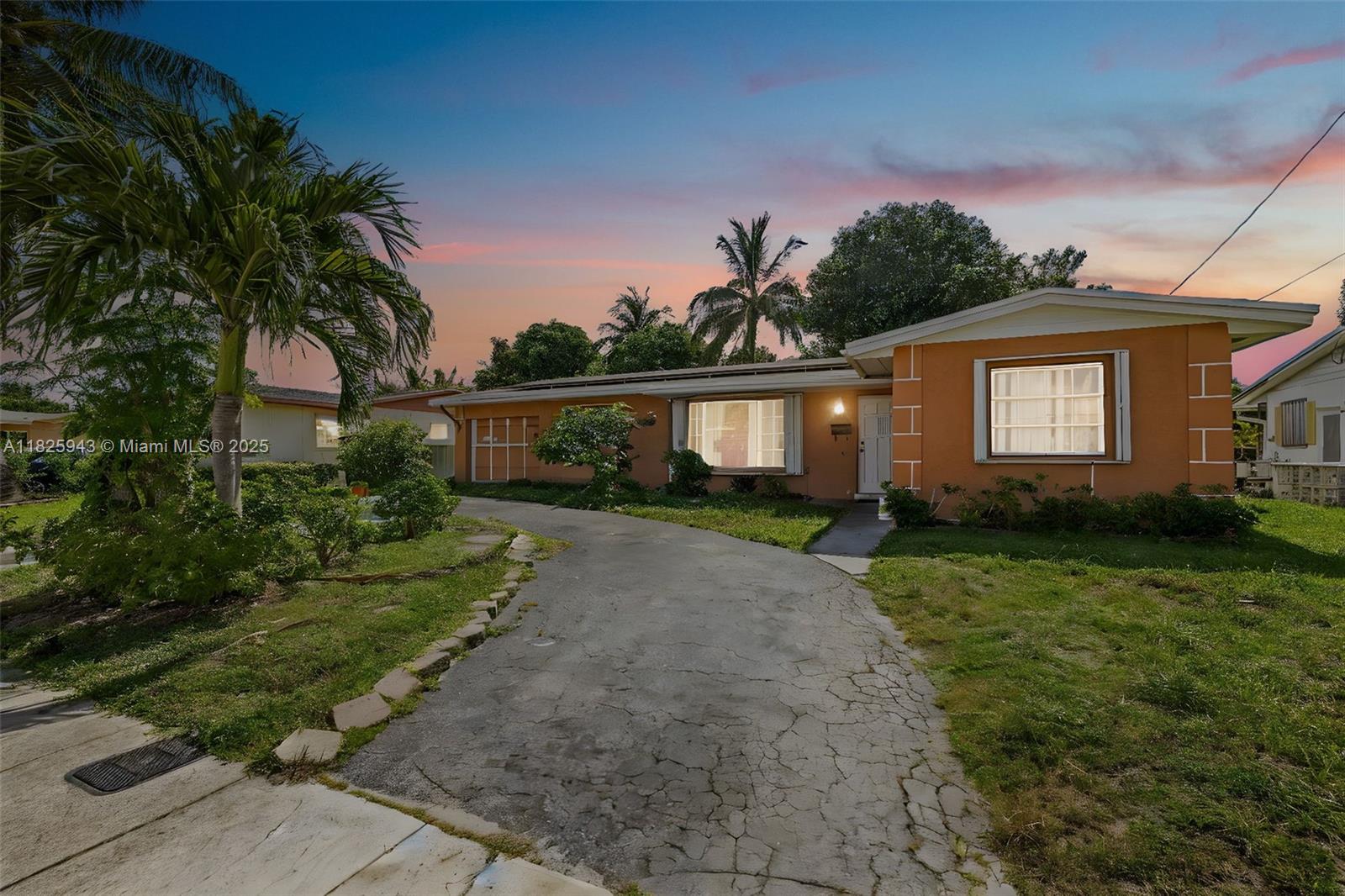 LAUDERDALE LAKES EAST GAT - фото