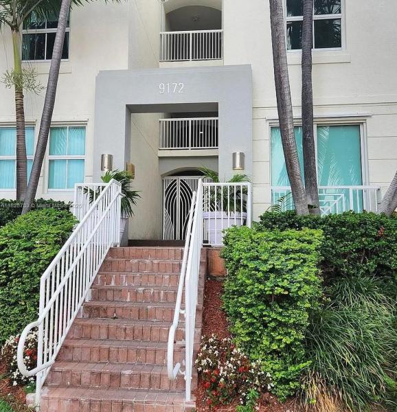 THE WAVERLY AT SURFSIDE B