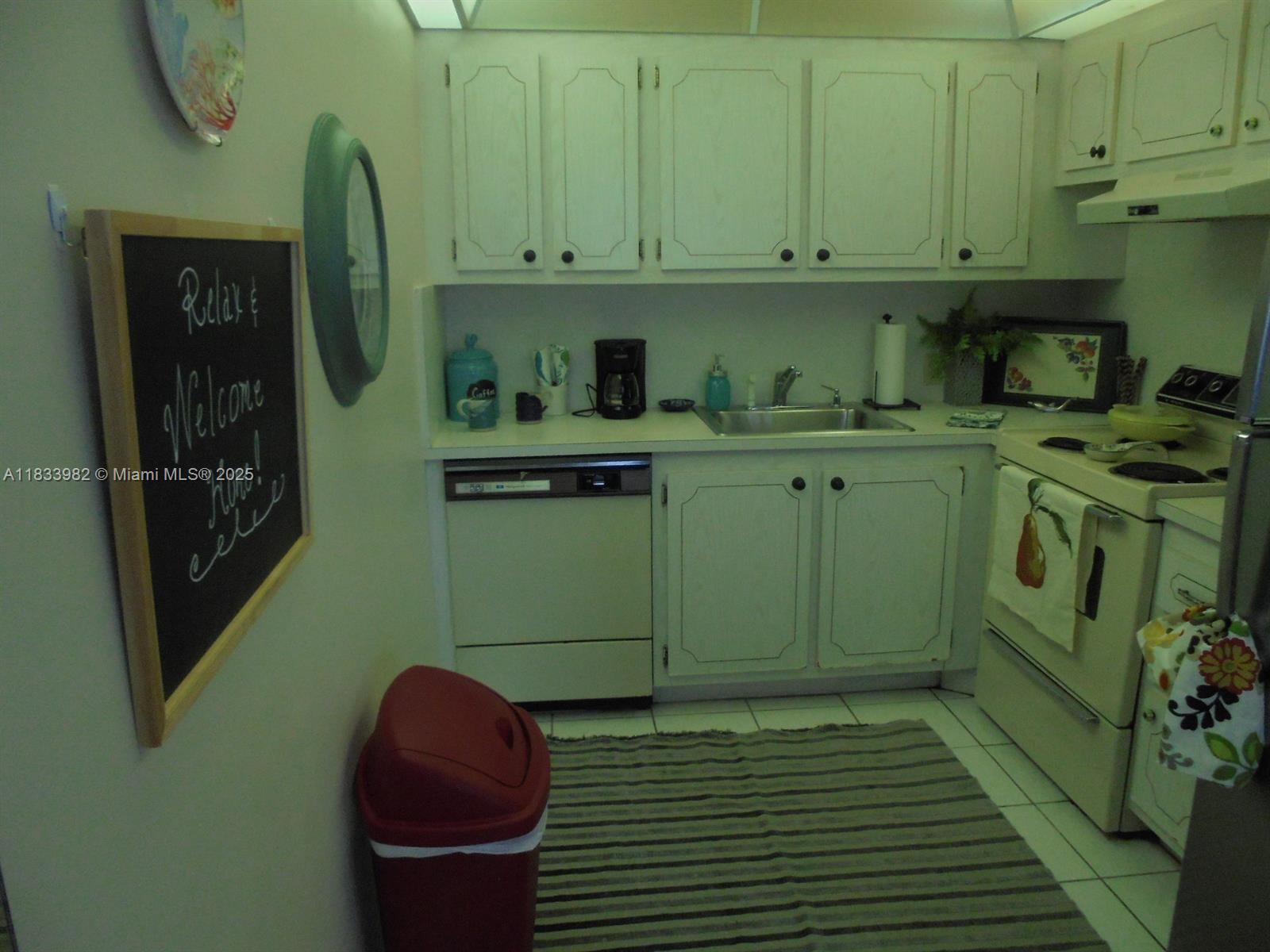 FANSHAW AT CENTURY VILLAG - фото