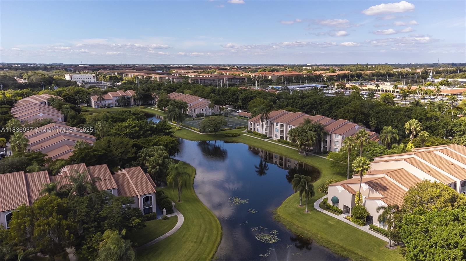 ST ANDREWS CONDO - фото