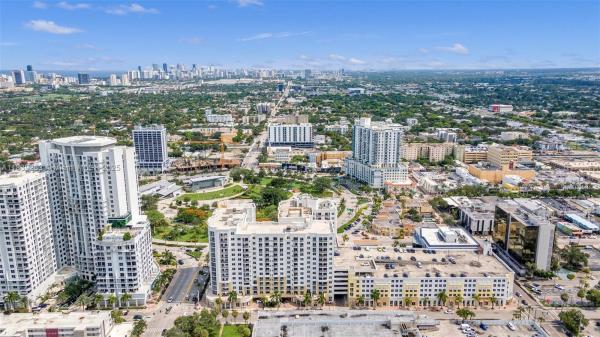 1830 RADIUS DR #405, HOLLYWOOD, FL 33020