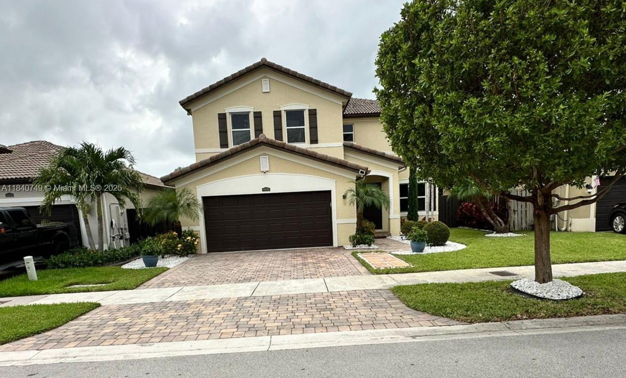 HEMINGWAY POINT - фото