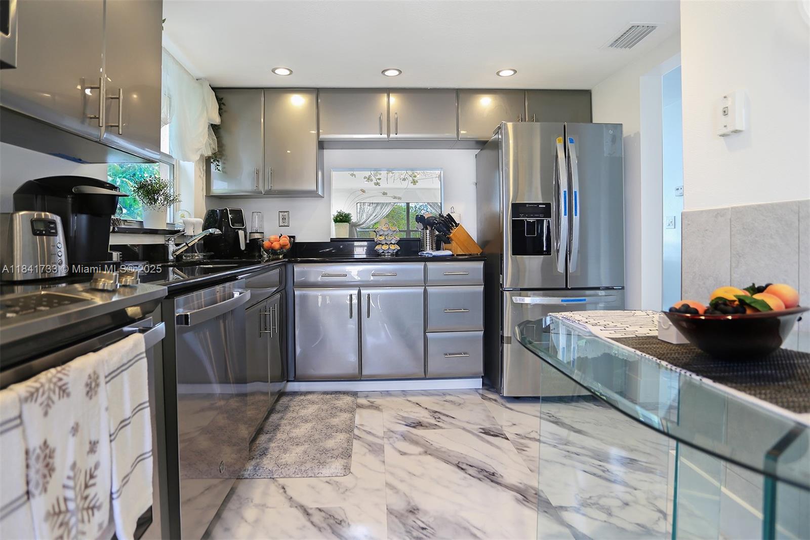 ROYAL PARK GARDENS I-J CO - фото