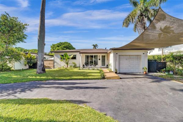 HOLLYWOOD COUNTRY CLUB DI