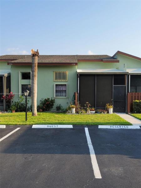 SAVANNAH'S CONDOMINIUM