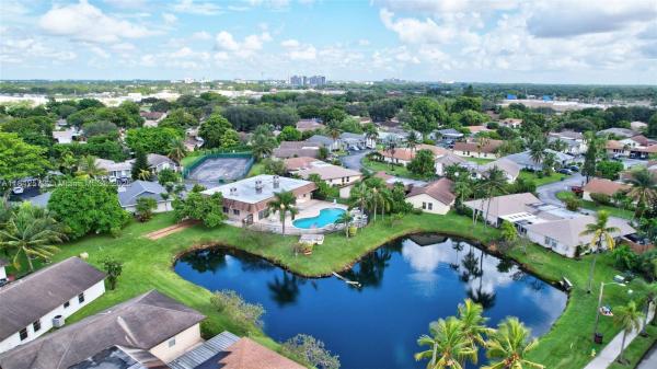 The Villas of Arista Park