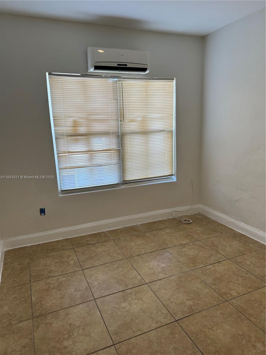 BOWMAN HEIGHTS - фото