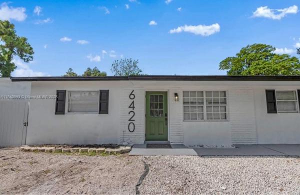 HOLLYWOOD HEIGHTS ESTATES