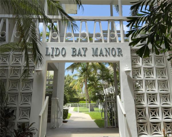 Lido Bay Manor