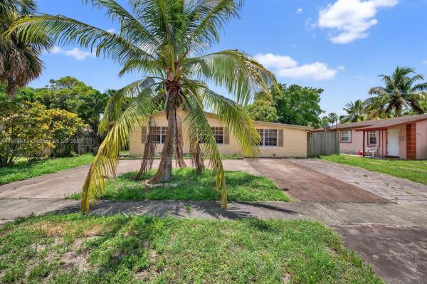 SUNRISE GOLF VILLAGE SEC