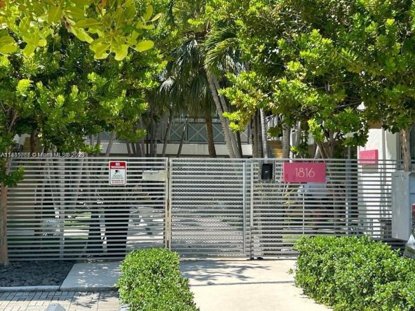 1818 MERIDIAN HOUSE CONDO