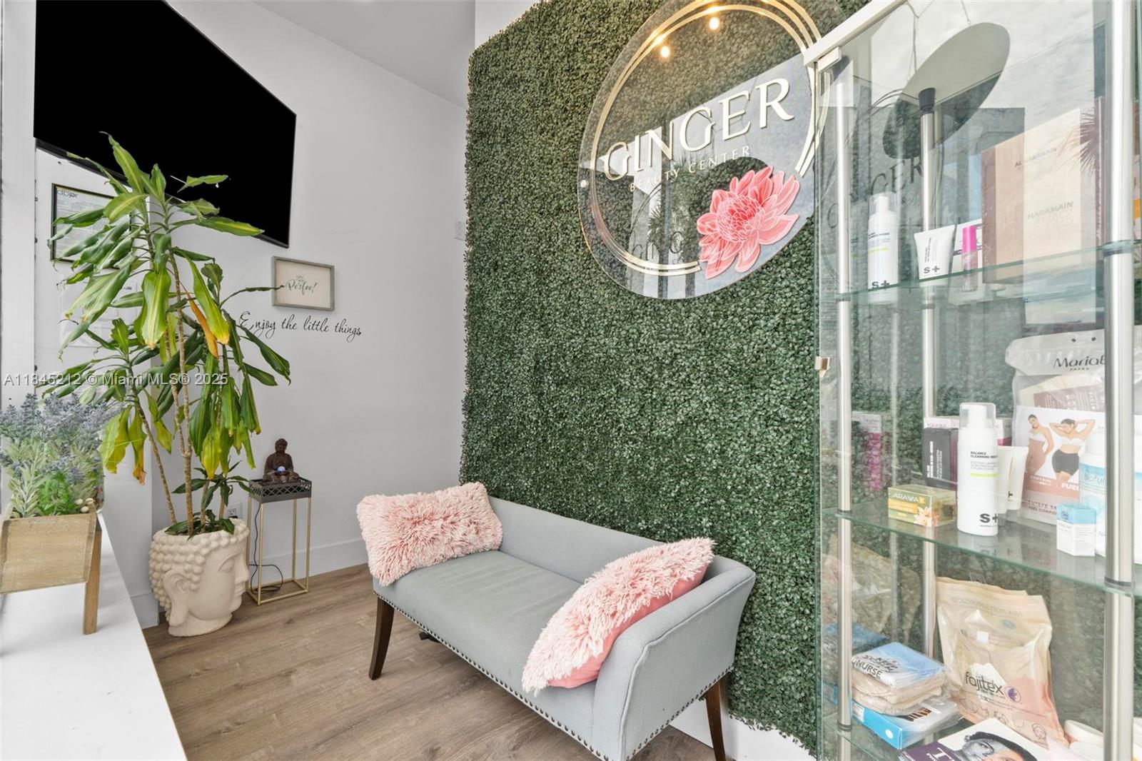 Ginger Beauty Center - фото