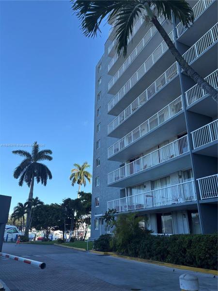 ISLA DEL MAR CONDO