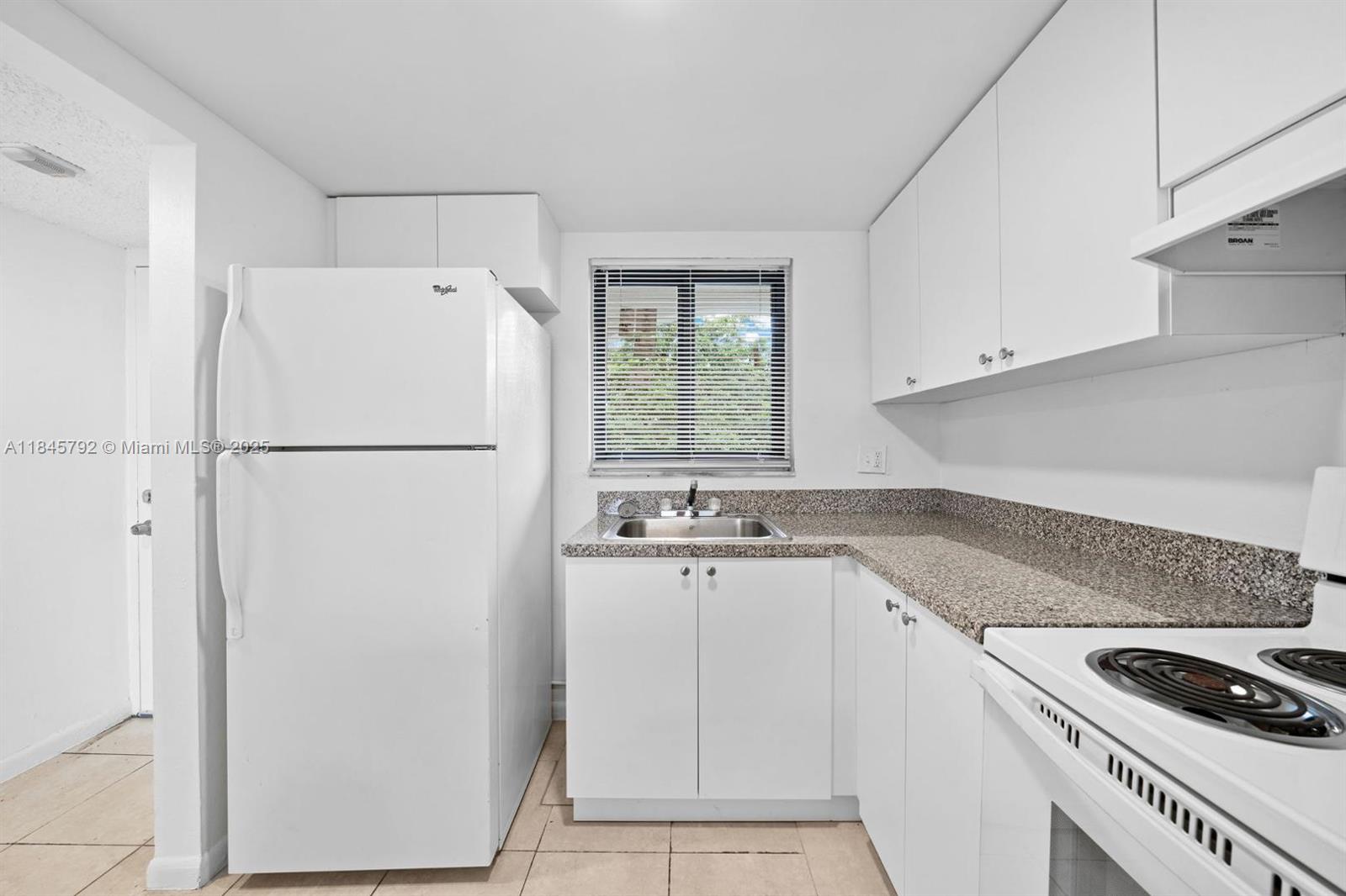 Apartment - фото