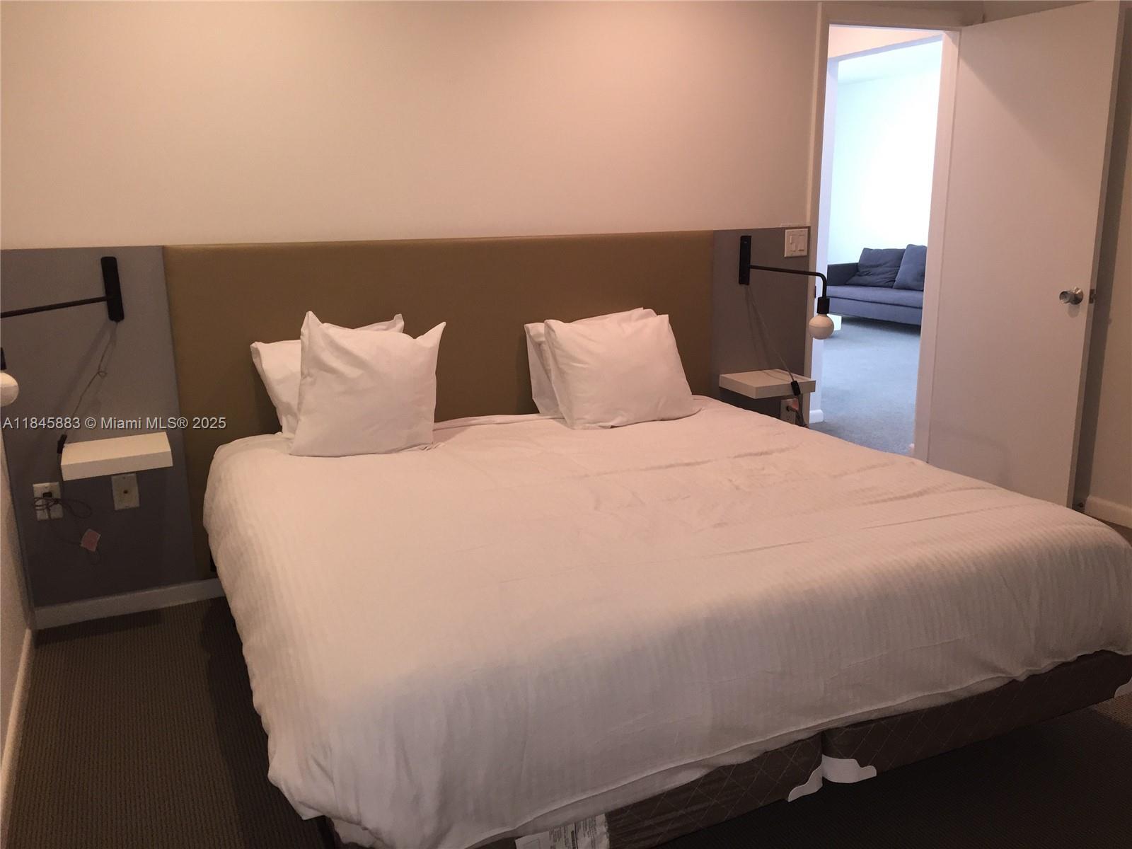 BAHAMA HOUSE CONDO - фото