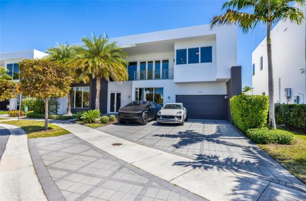 DORAL COMMONS RESIDENTIAL