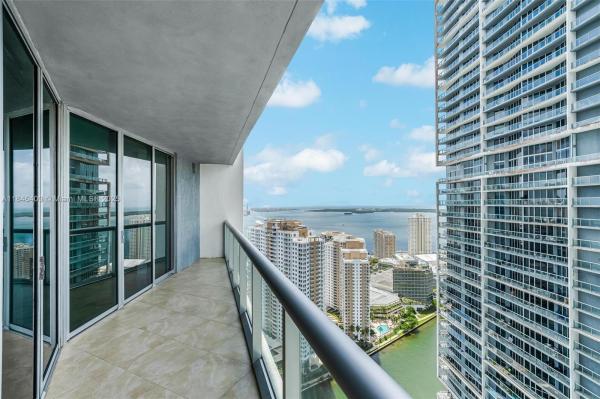 ICONBRICKELL CONDO NO 1