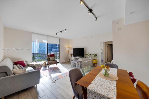 NINE AT MARY BRICKELL