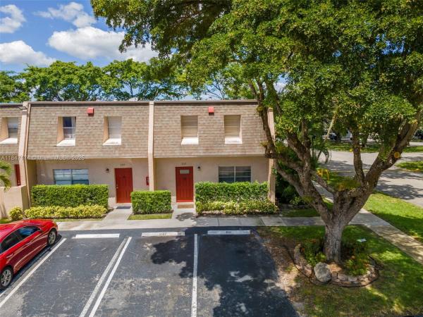 Blue Lake Townhouses