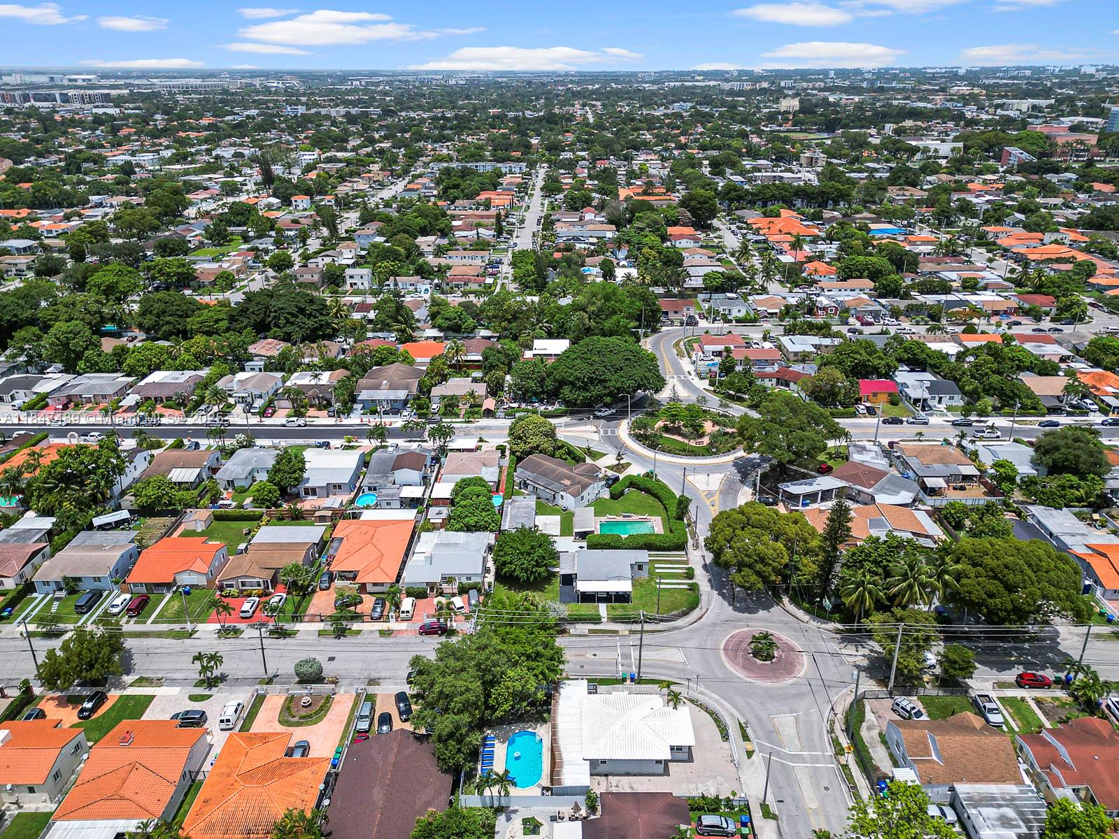 CORAL NOOK - фото