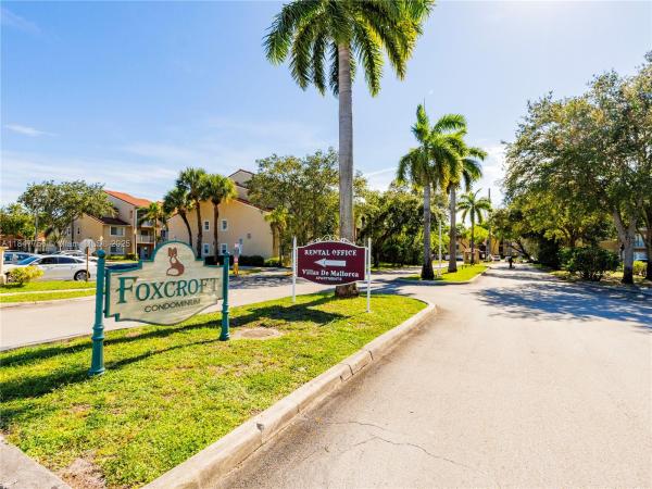 FOXCROFT APTS INC CONDO