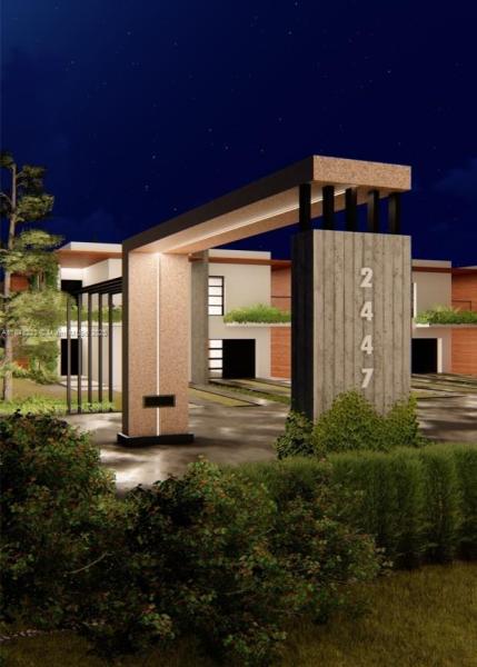 HOLLYWOOD LITTLE RANCHES