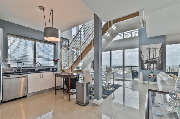 INFINITY AT BRICKELL