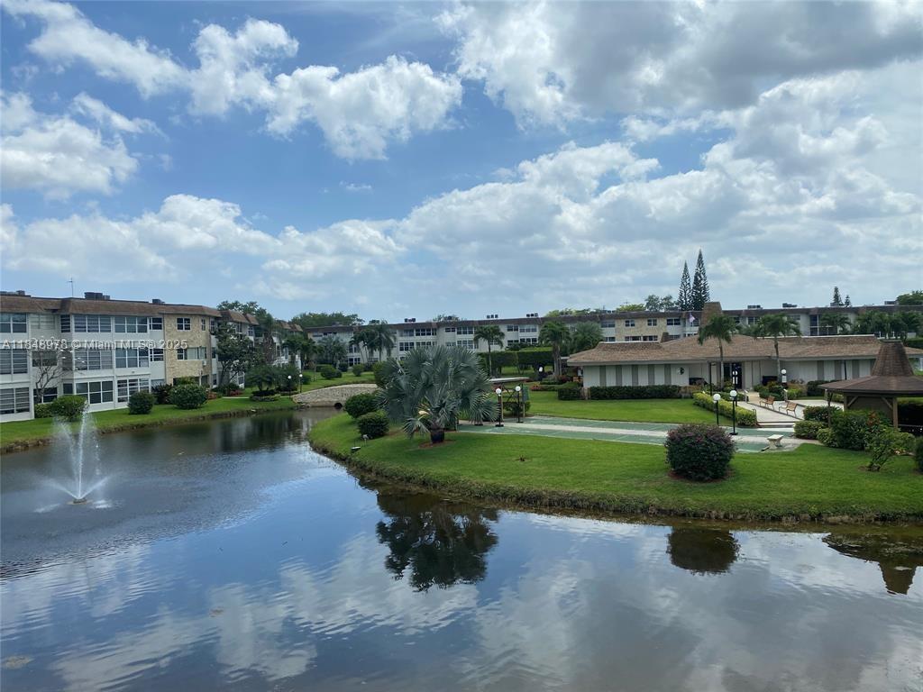 Hawaiian Gardens - фото