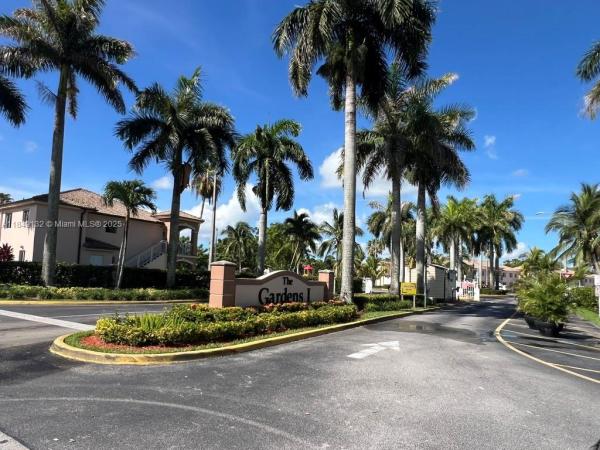 VENETIA GARDENS CONDO