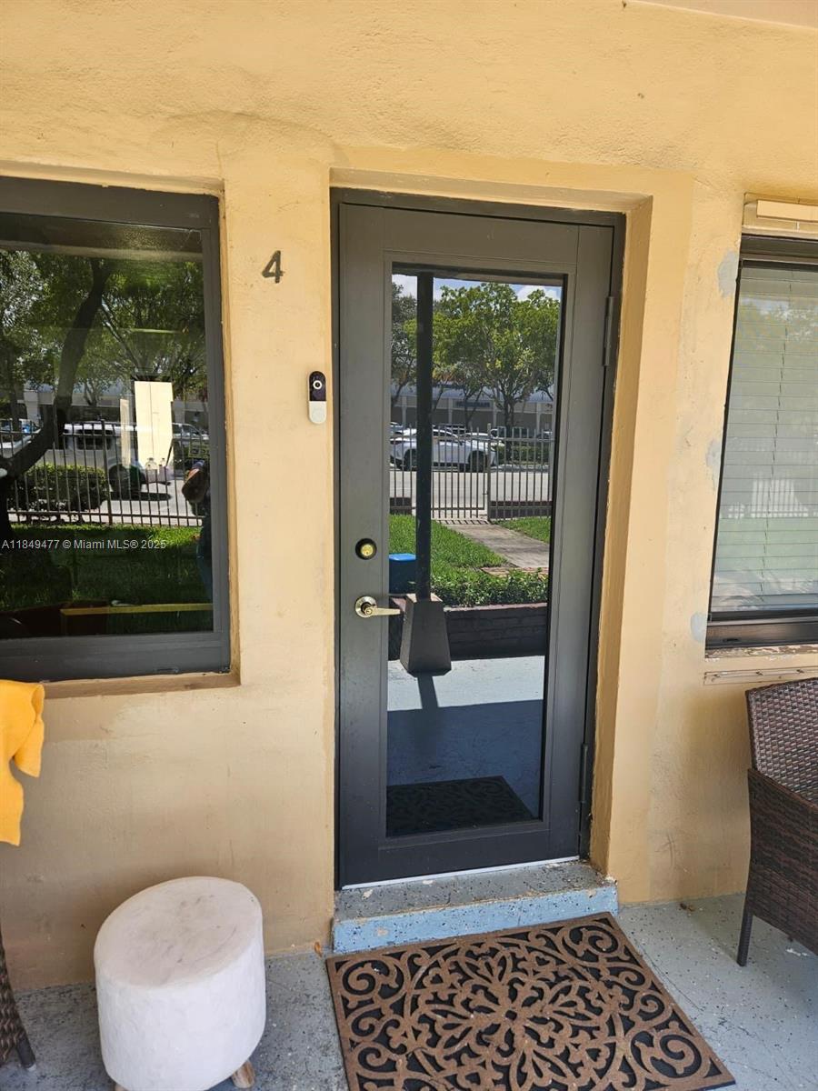 ESSEX VILLAGE - фото