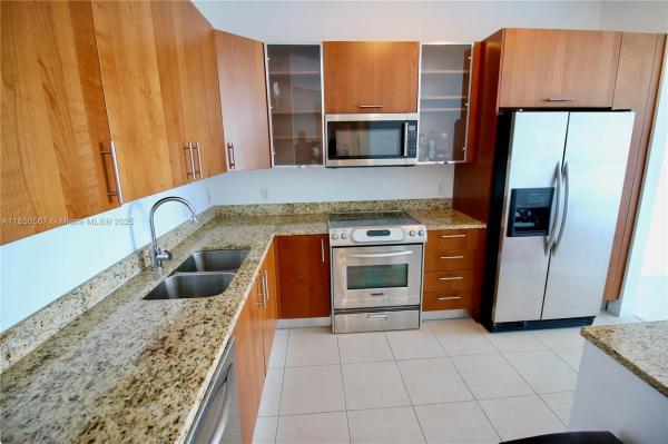 1945 S OCEAN DR #707, HALLANDALE BEACH, FL 33009